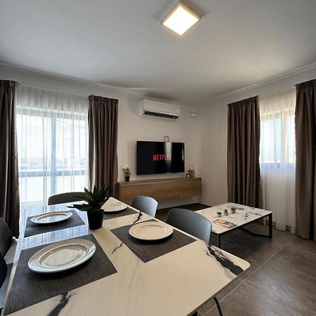 Charming Corner Apartment With Country View 2Br St. Paul's Bay Bagian luar foto