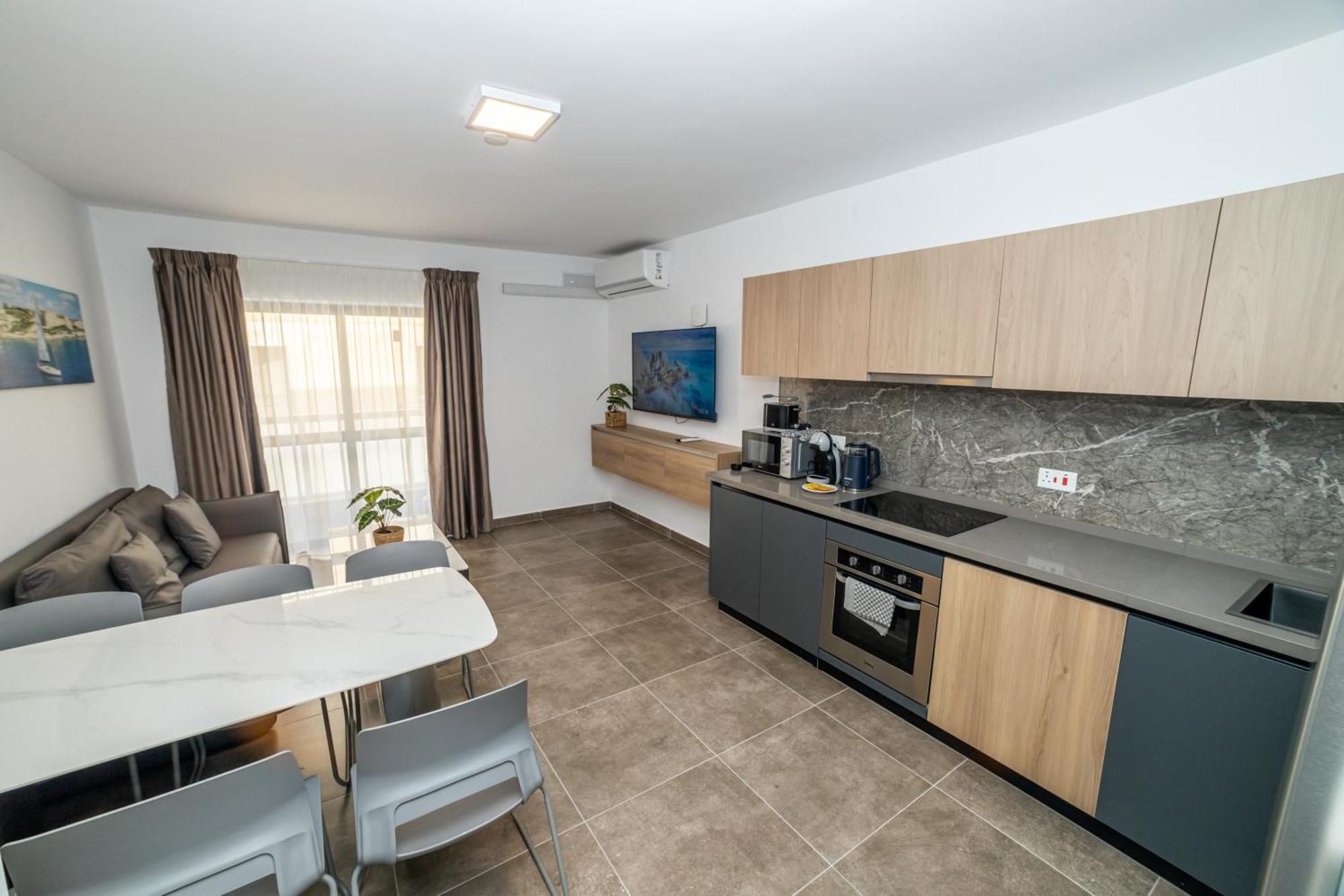 Charming Corner Apartment With Country View 2Br St. Paul's Bay Bagian luar foto